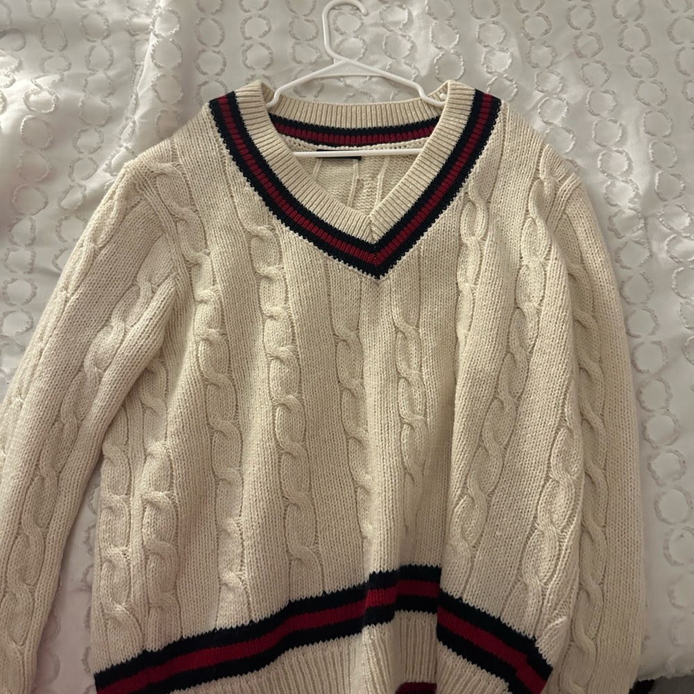 Brandy Melville - OS off the shoulder sweater